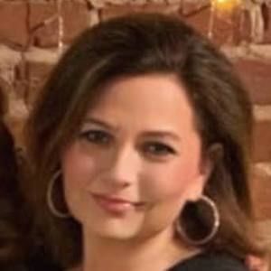 Meet your Posher, Sabra parker